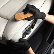 autobekleding poetsen
